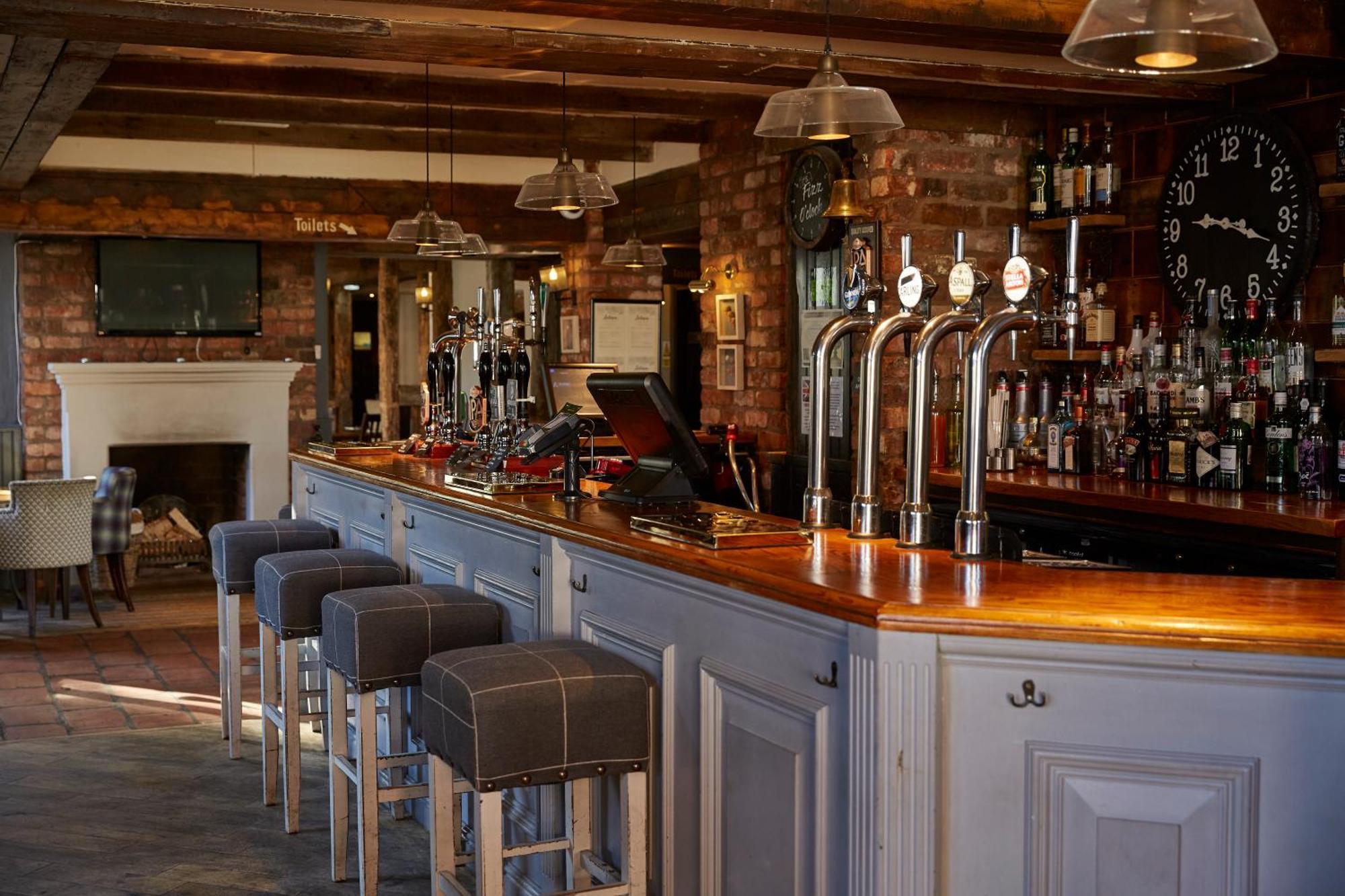 Hotel De Trafford Arms By Chef & Brewer Collection à Alderley Edge Extérieur photo